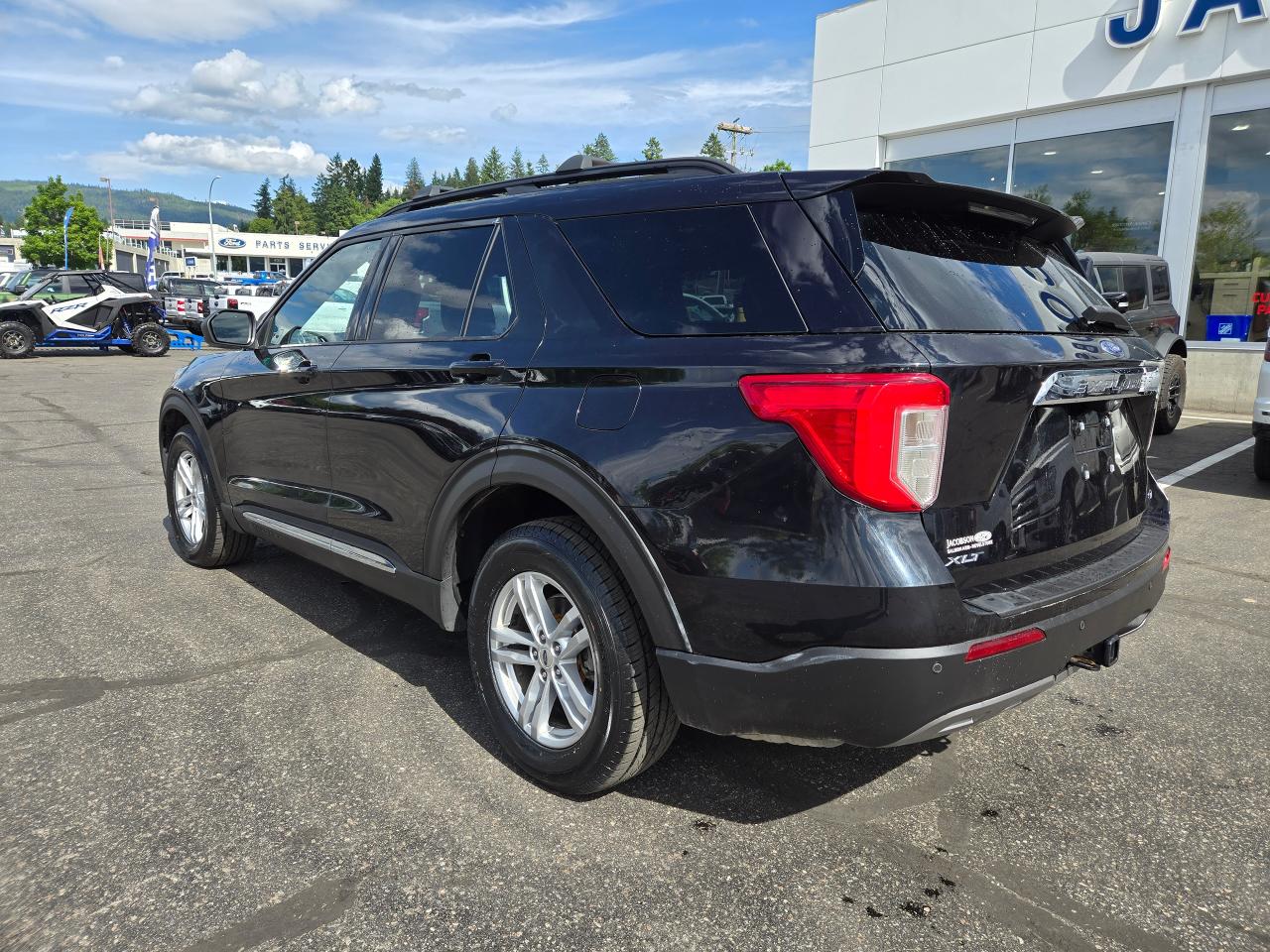 2020 Ford Explorer XLT Photo5