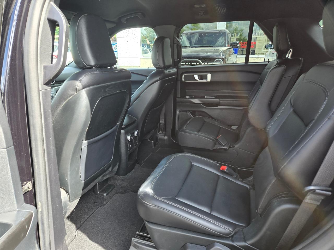 2020 Ford Explorer XLT Photo5