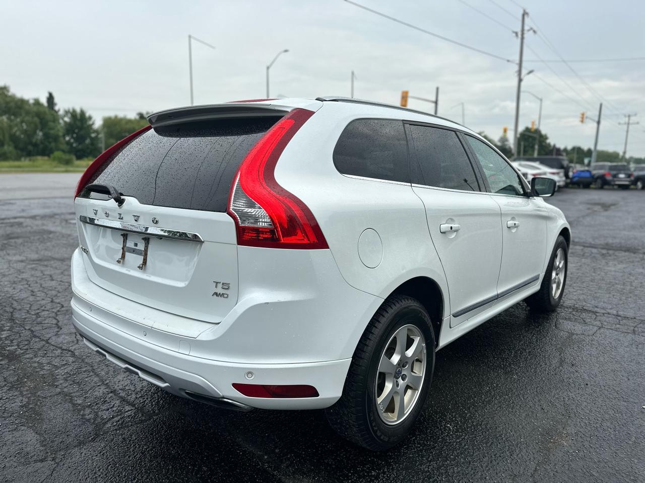 2016 Volvo XC60 AWD T5 Special Edition Premier Photo3