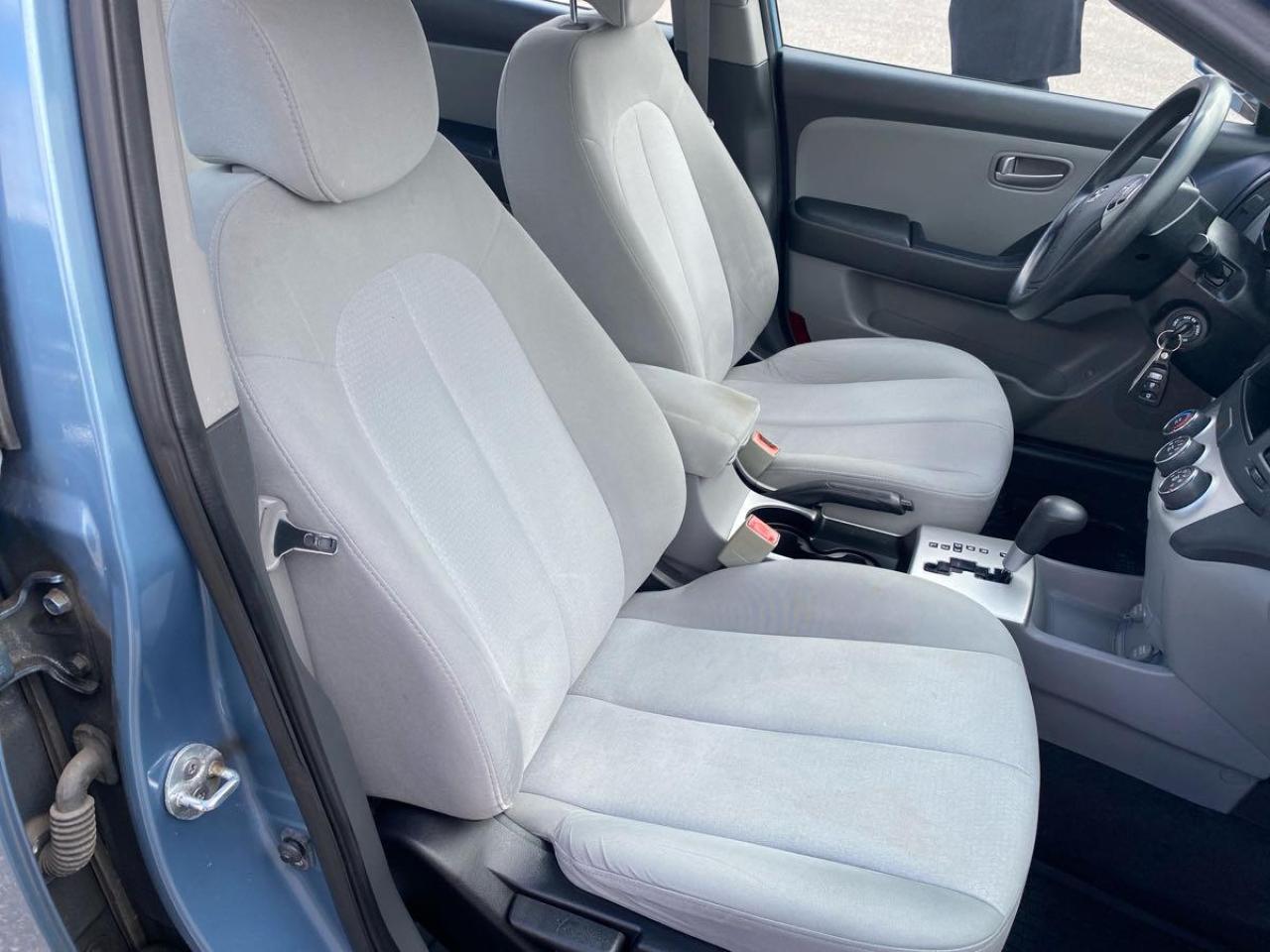 2009 Hyundai Elantra  - Photo #4