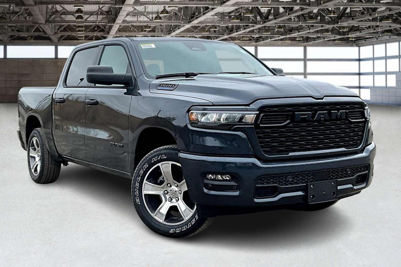 2025 RAM 1500 TRADESMAN CREW | Level 1 | Sport App Pkg Photo1
