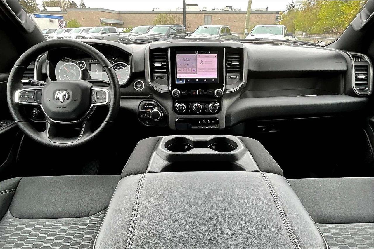 2025 RAM 1500 TRADESMAN CREW | Level 1 | Sport App Pkg Photo4
