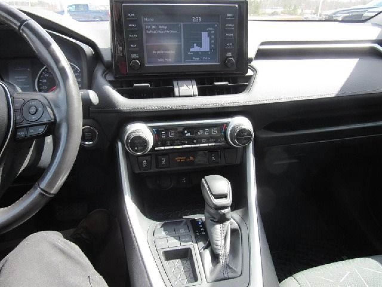 2020 Toyota RAV4 XLE - Photo #17