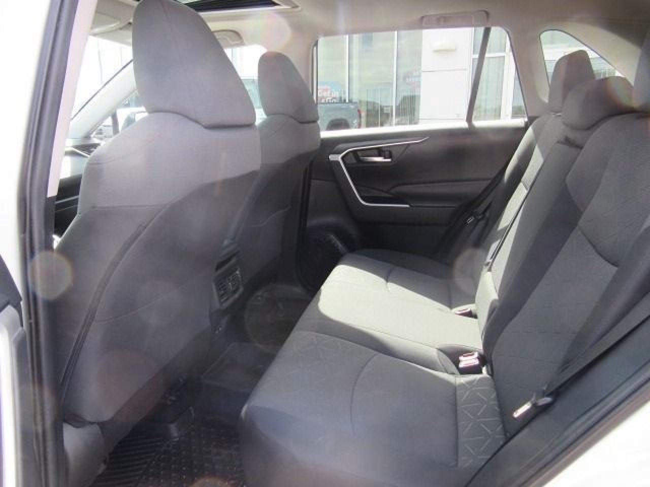 2020 Toyota RAV4 XLE - Photo #20