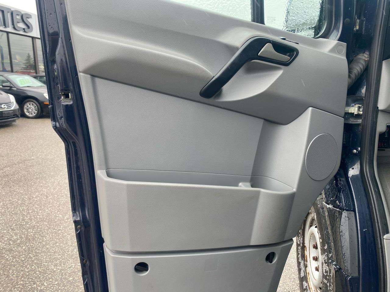 2015 Mercedes-Benz Sprinter 2500 12 Passenger Photo4