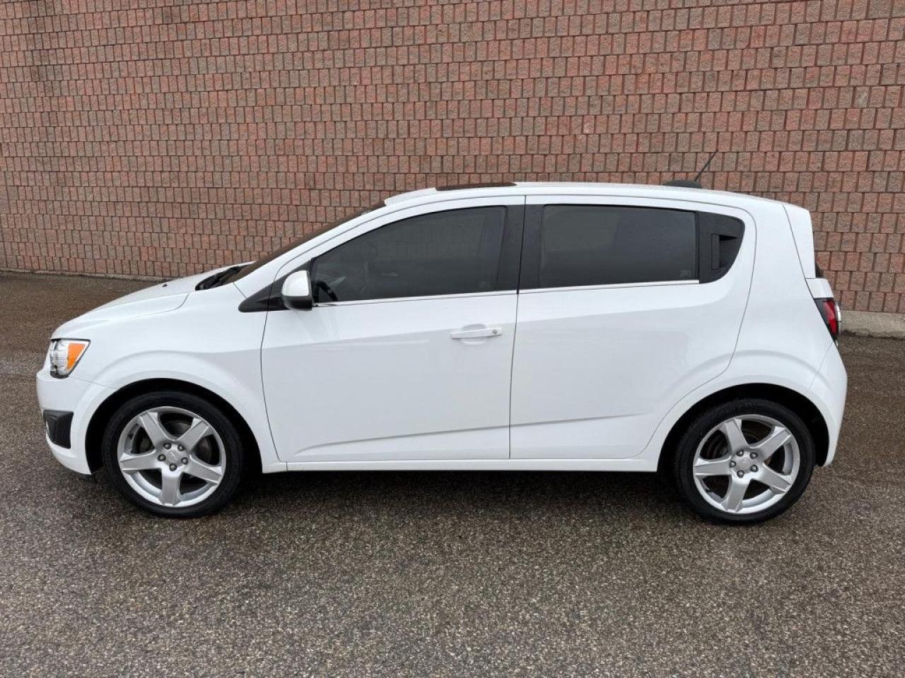 2015 Chevrolet Sonic LT | SUNROOF | ALLOY WHEELS | BACK-UP CAM | BLUETOOTH | - Photo #3