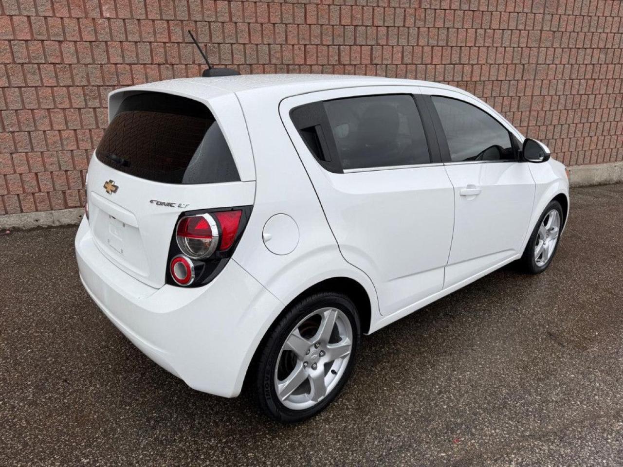 2015 Chevrolet Sonic LT | SUNROOF | ALLOY WHEELS | BACK-UP CAM | BLUETOOTH | - Photo #6