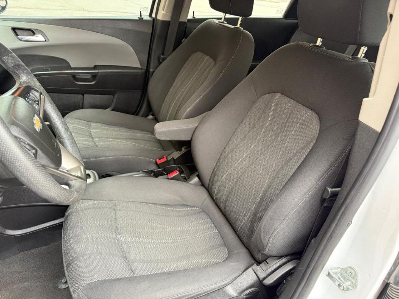 2015 Chevrolet Sonic LT | SUNROOF | ALLOY WHEELS | BACK-UP CAM | BLUETOOTH | - Photo #20