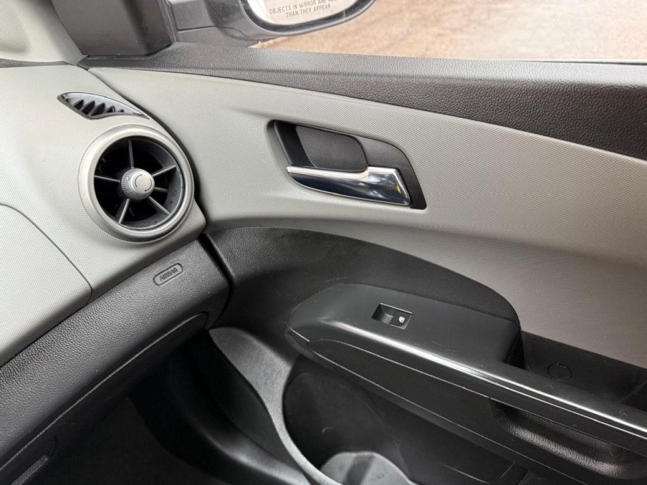 2015 Chevrolet Sonic LT | SUNROOF | ALLOY WHEELS | BACK-UP CAM | BLUETOOTH | - Photo #24