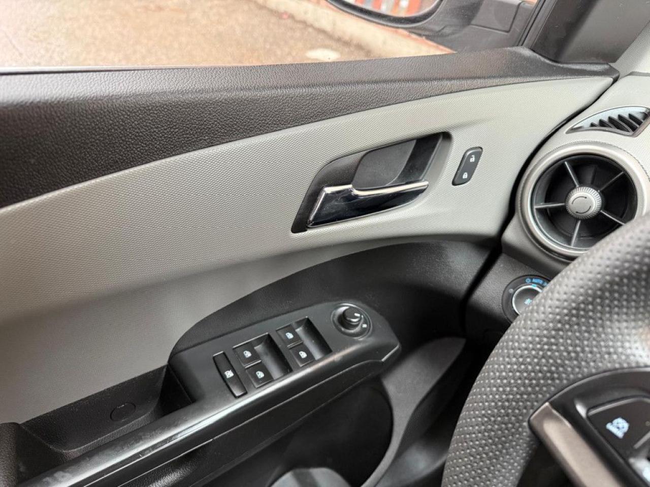 2015 Chevrolet Sonic LT | SUNROOF | ALLOY WHEELS | BACK-UP CAM | BLUETOOTH | - Photo #25