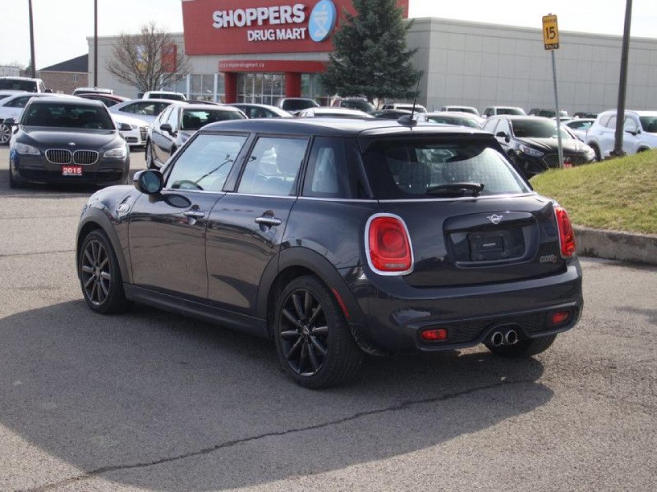 2021 MINI 5 Door Hatchback  **SUNROOF - LEATHER - MANUAL** Photo2