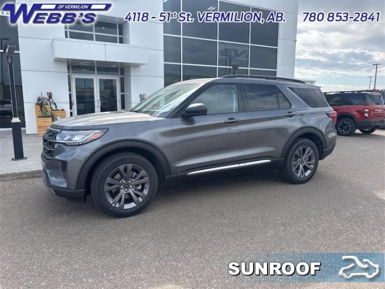 2025 Ford Explorer ACTIVE Photo2