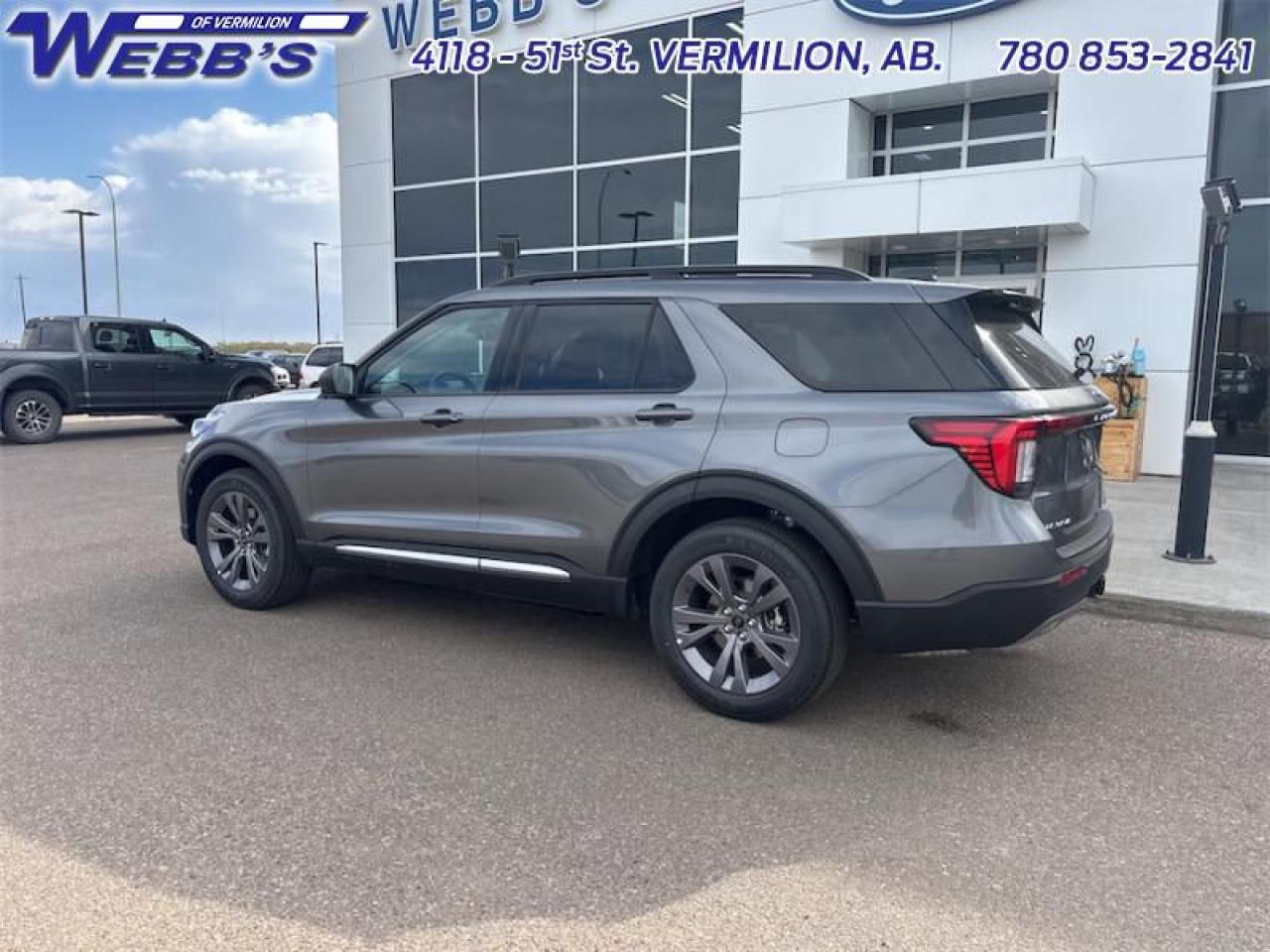 2025 Ford Explorer ACTIVE Photo3