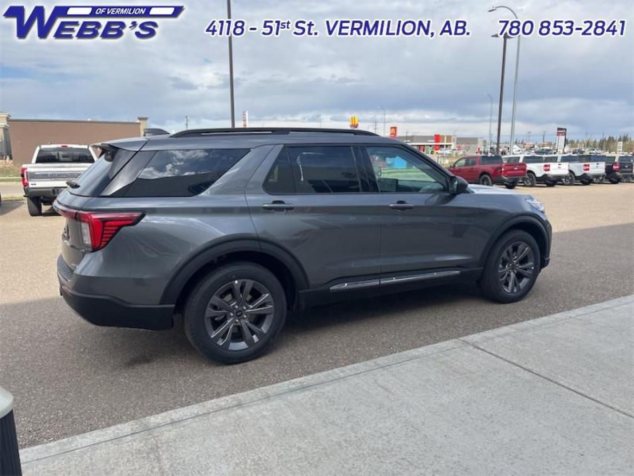 2025 Ford Explorer ACTIVE Photo5