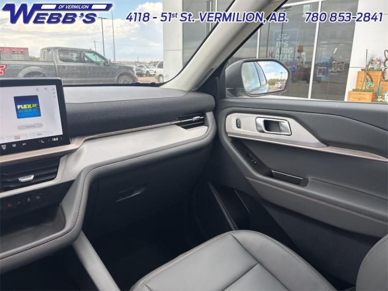 2025 Ford Explorer ACTIVE Photo5