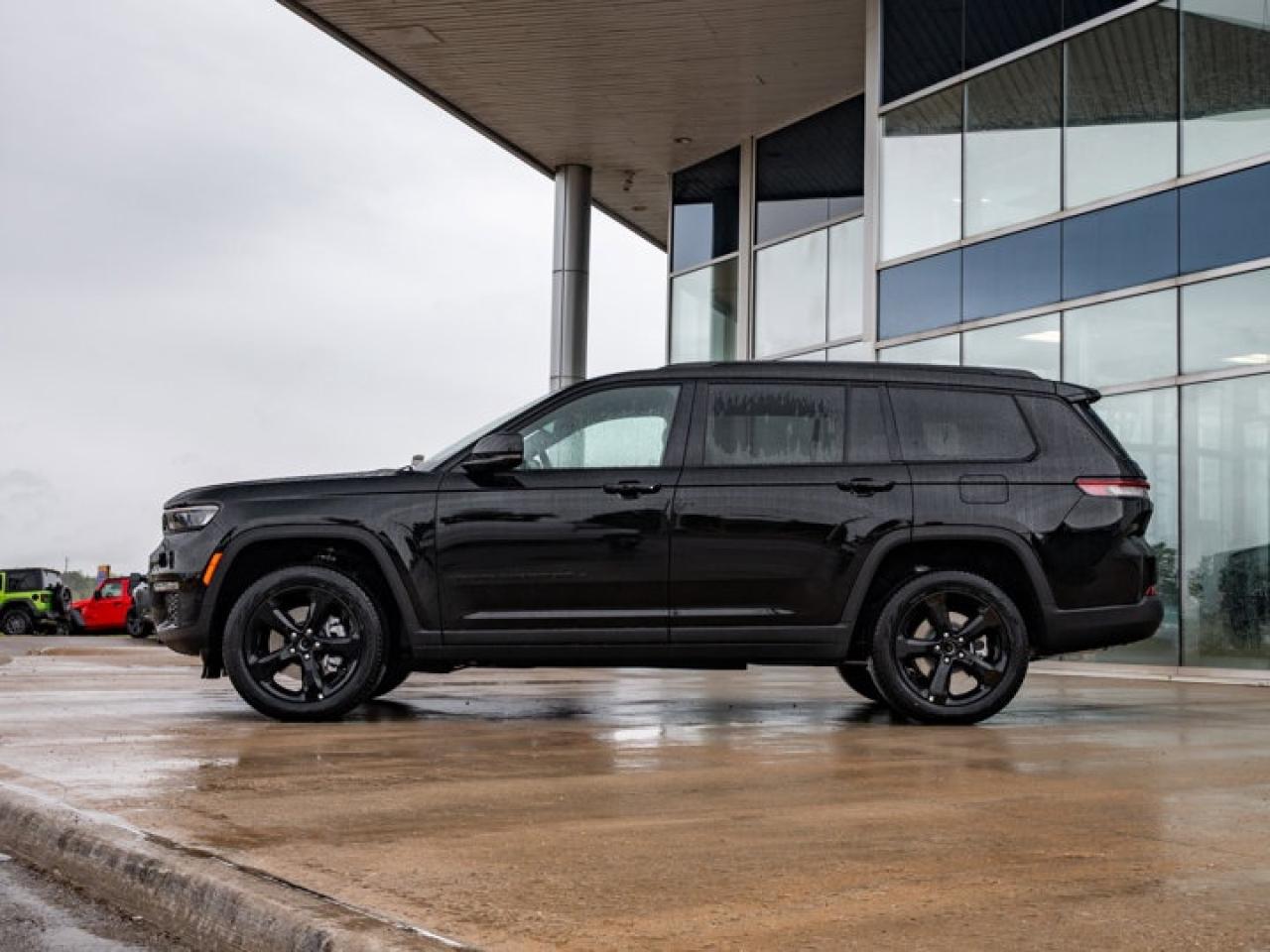 2025 Jeep Grand Cherokee L Limited Photo3