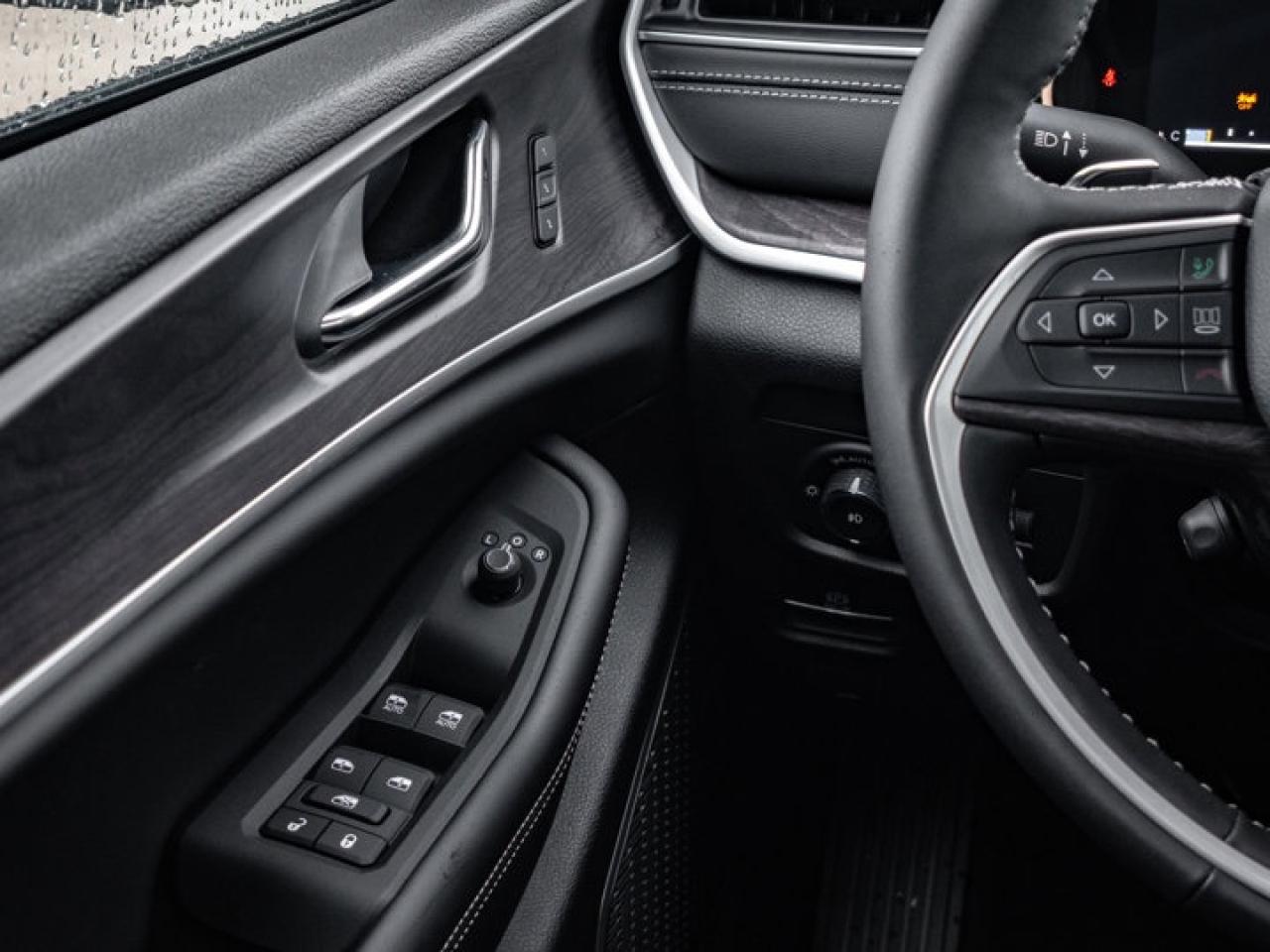 2025 Jeep Grand Cherokee L Limited Photo