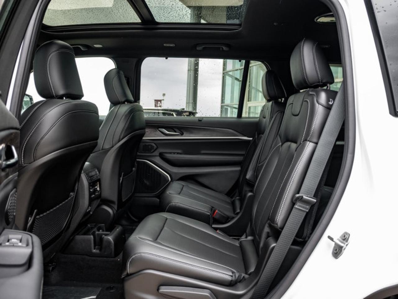 2025 Jeep Grand Cherokee L Limited Photo