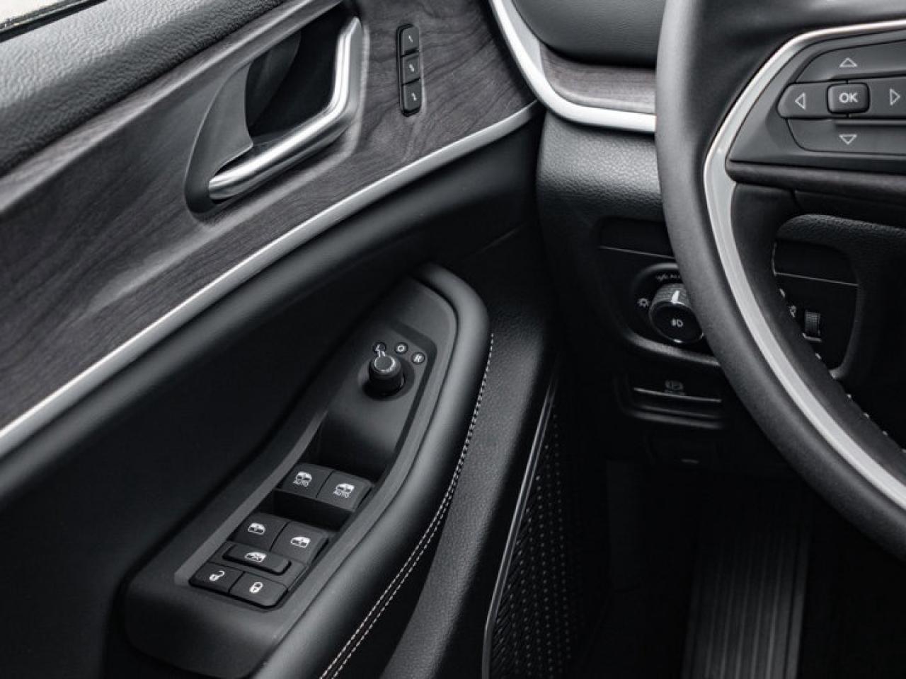 2025 Jeep Grand Cherokee L Limited Photo