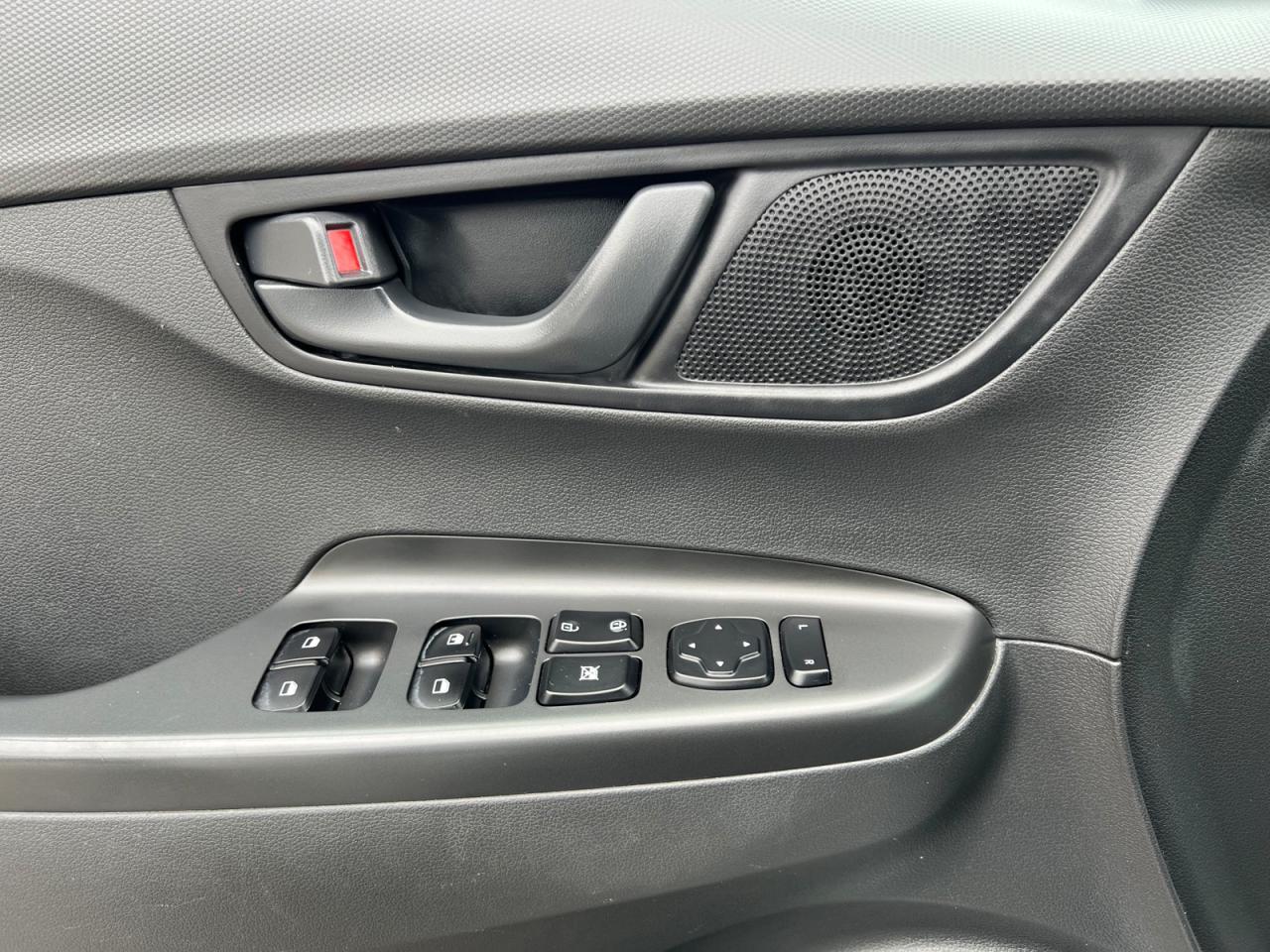 2021 Hyundai KONA Essential - Photo #11