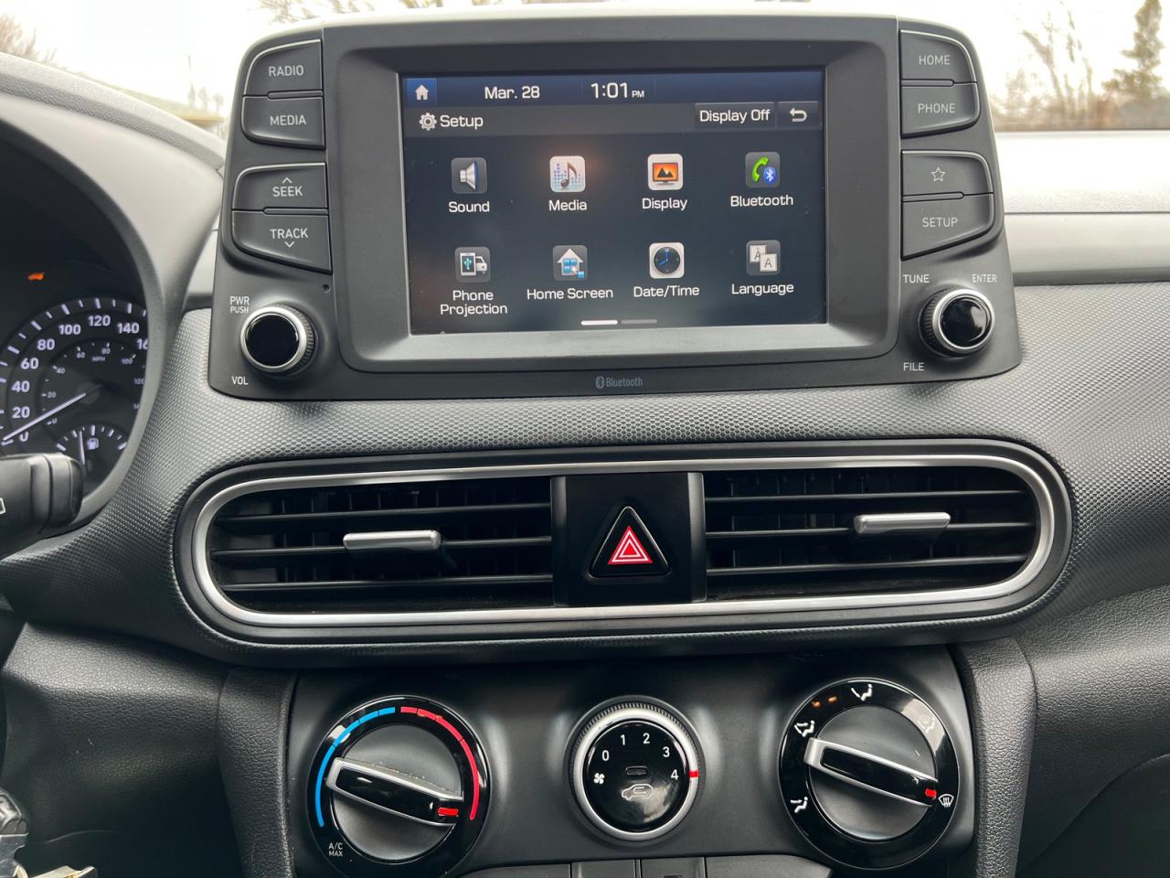 2021 Hyundai KONA Essential - Photo #21