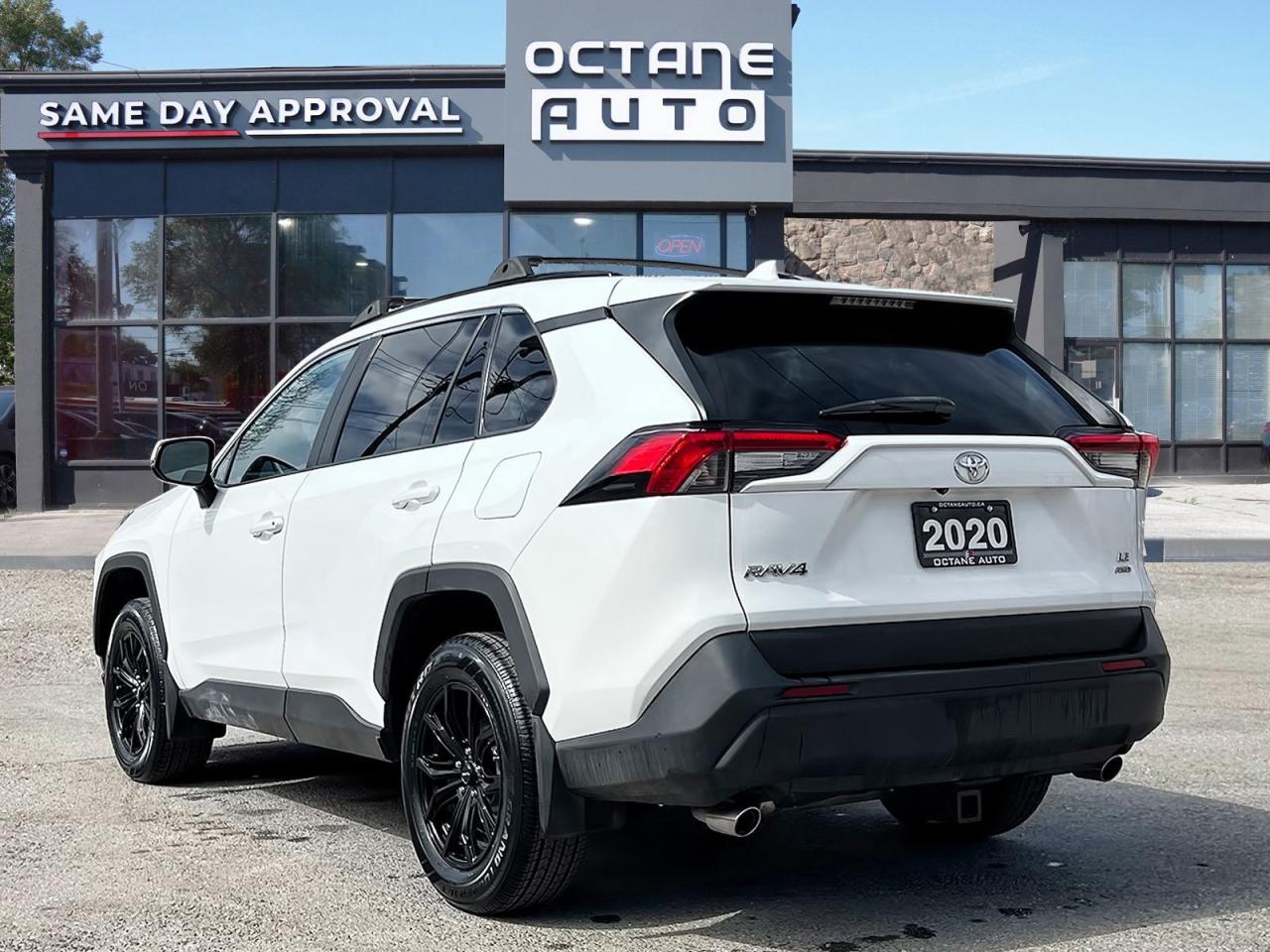 2020 Toyota RAV4 LE - Photo #4
