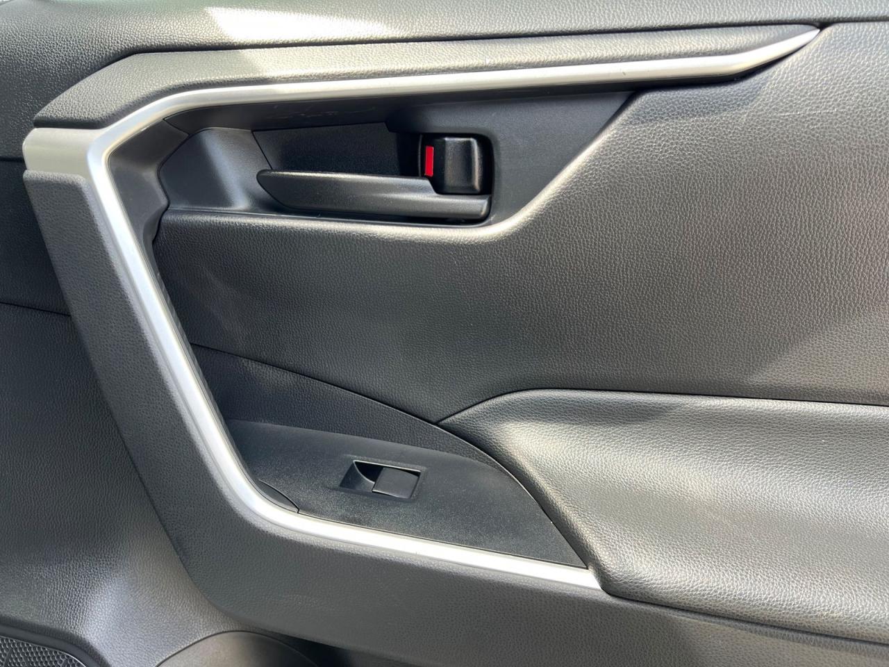 2020 Toyota RAV4 LE - Photo #12