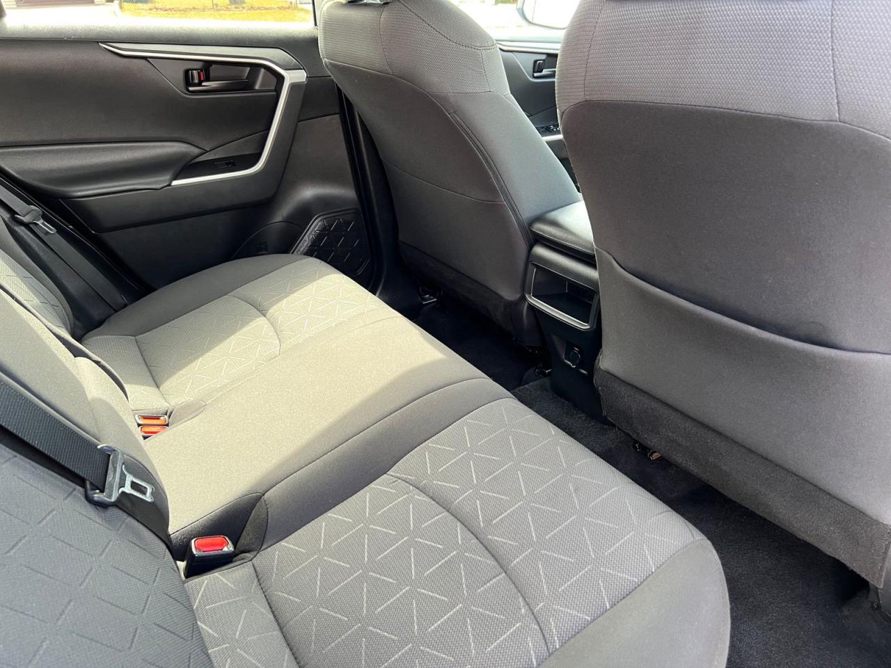 2020 Toyota RAV4 LE - Photo #11