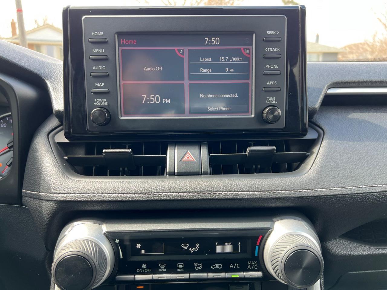 2020 Toyota RAV4 LE - Photo #27