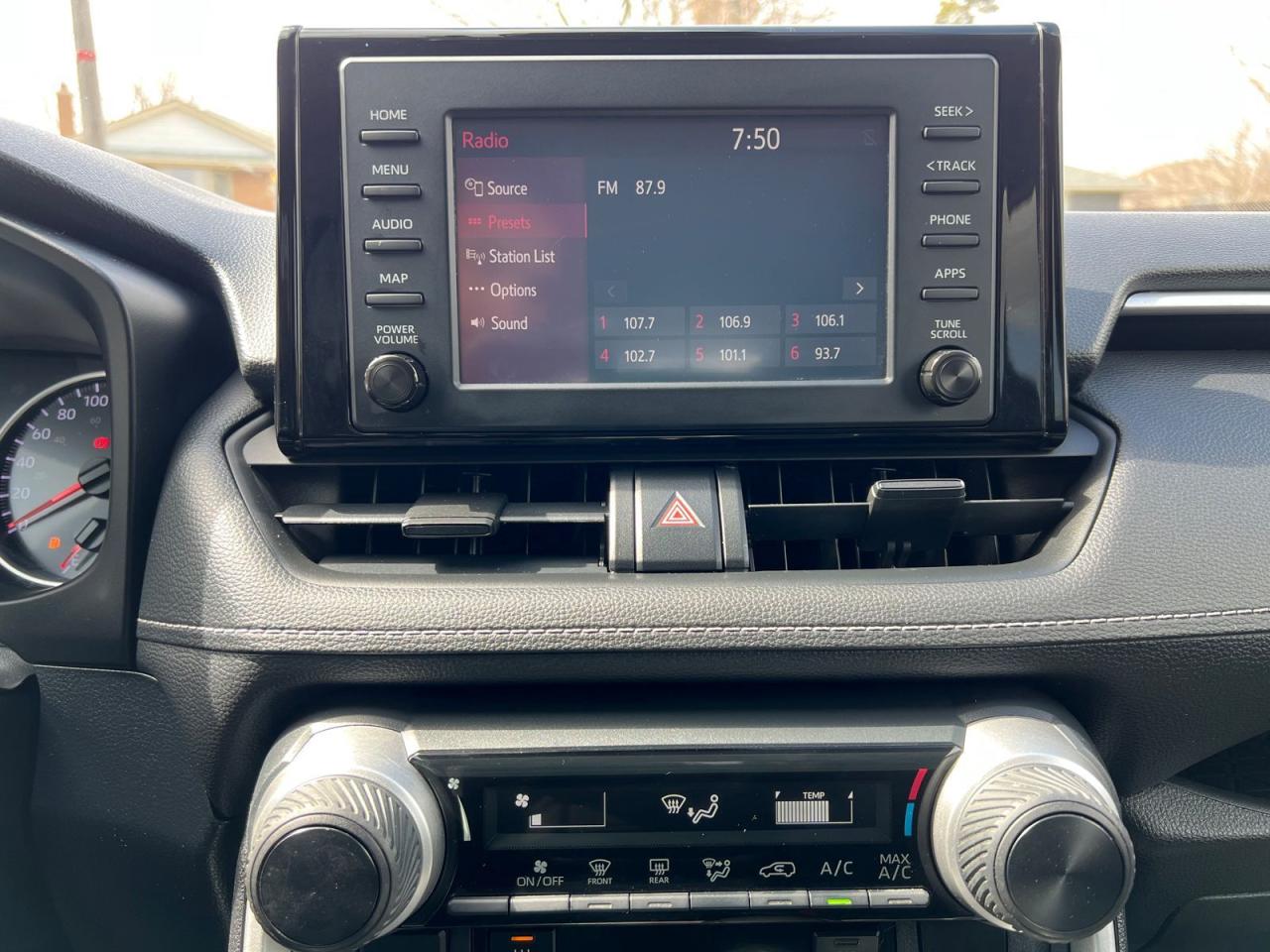 2020 Toyota RAV4 LE - Photo #30