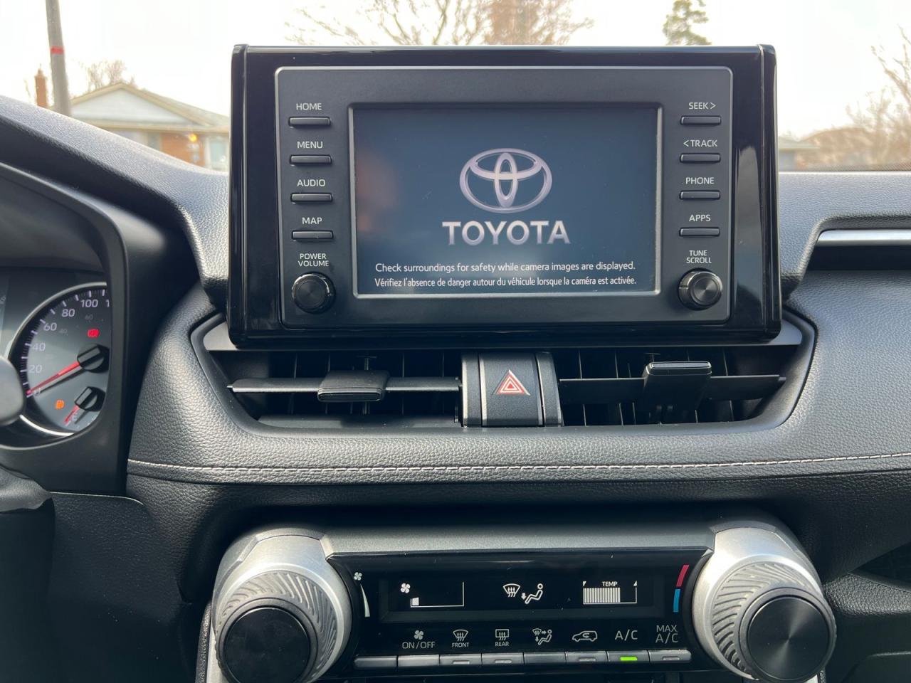 2020 Toyota RAV4 LE - Photo #31