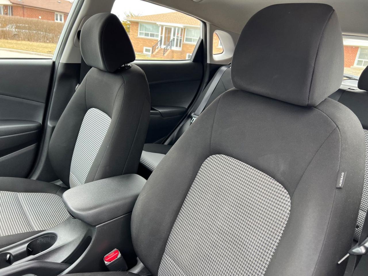2021 Hyundai KONA Essential - Photo #10