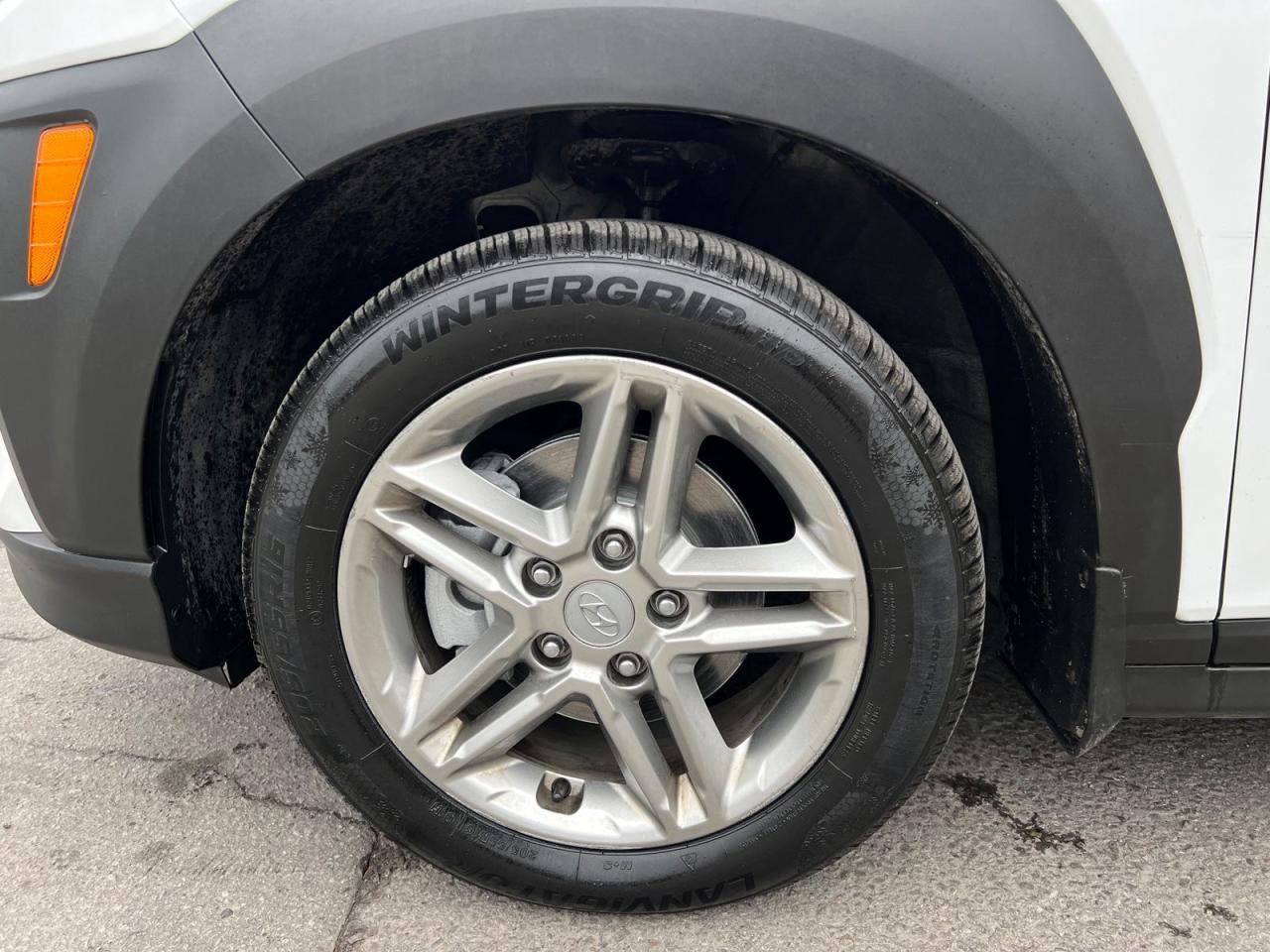 2021 Hyundai KONA Essential - Photo #23