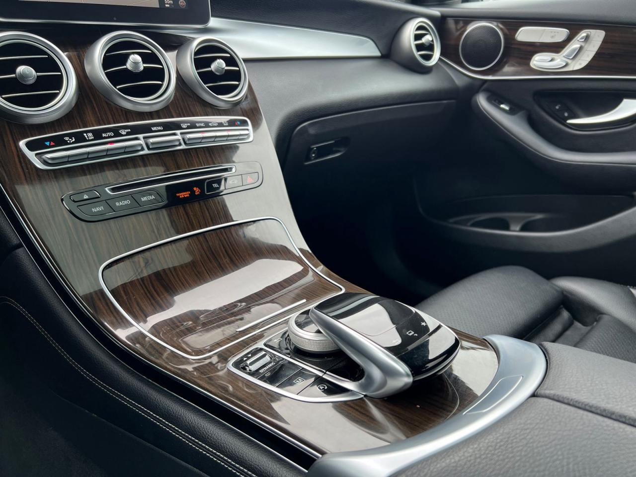 2016 Mercedes-Benz GL-Class GLC300 4MATIC - Photo #31