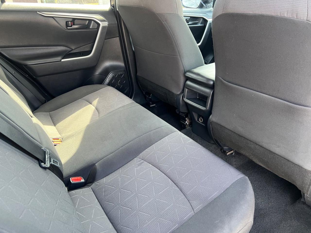 2019 Toyota RAV4 LE - Photo #11