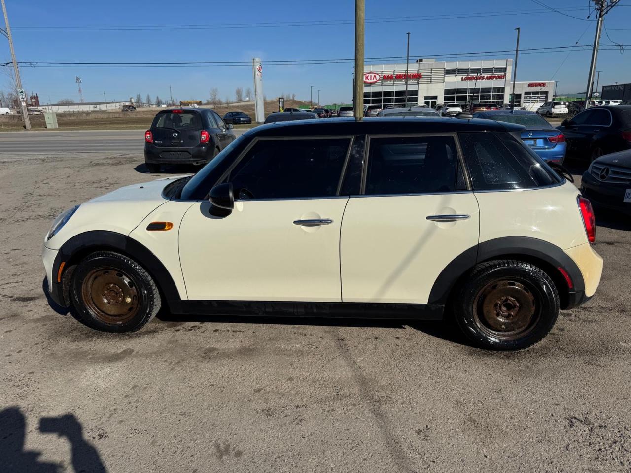 2015 MINI Cooper 2 SET WHEELS, SUNROOF, AUTO, LEATHER, LOADED, CERT - Photo #2