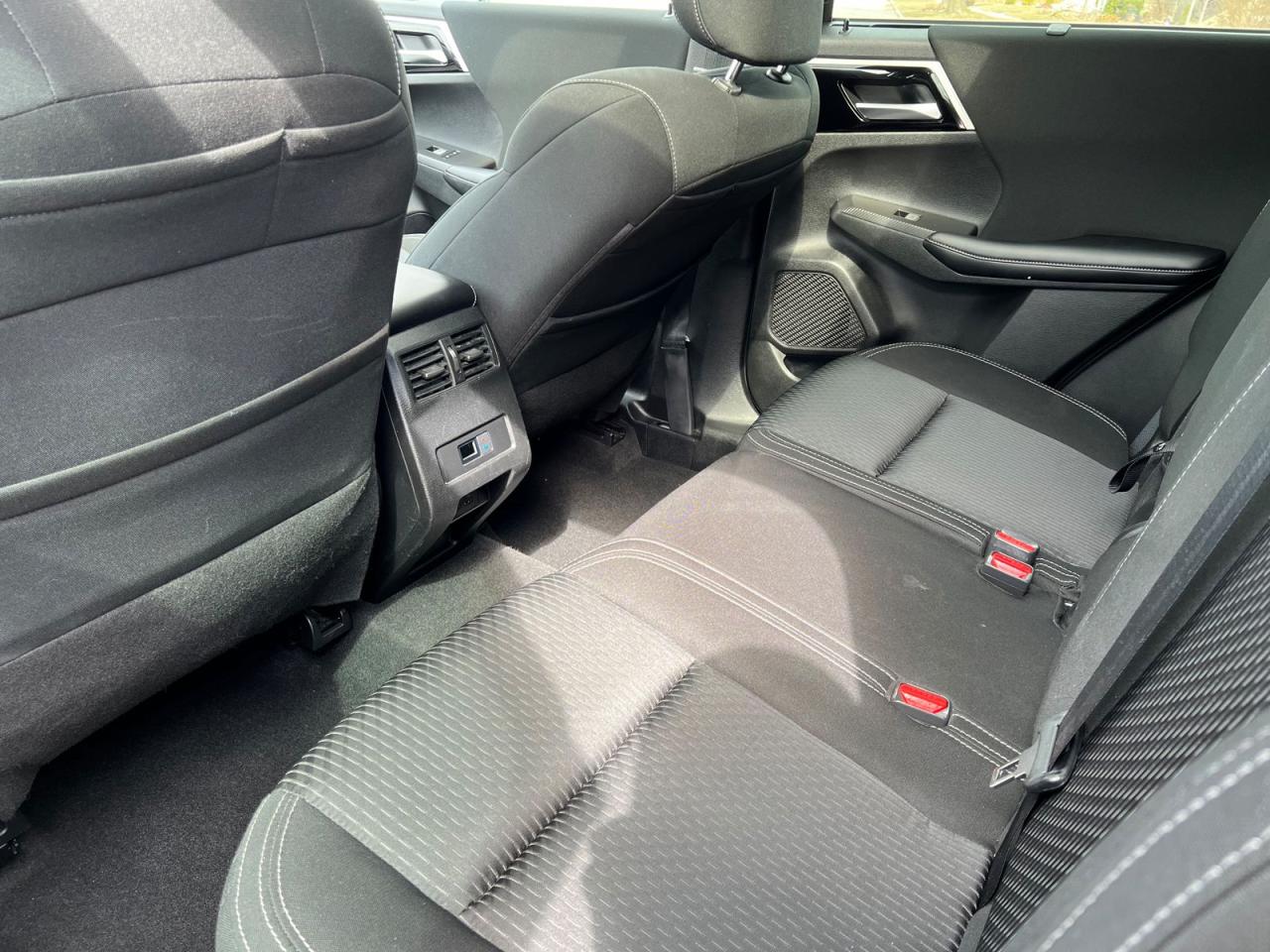 2022 Mitsubishi Outlander SE 4WD - Photo #13