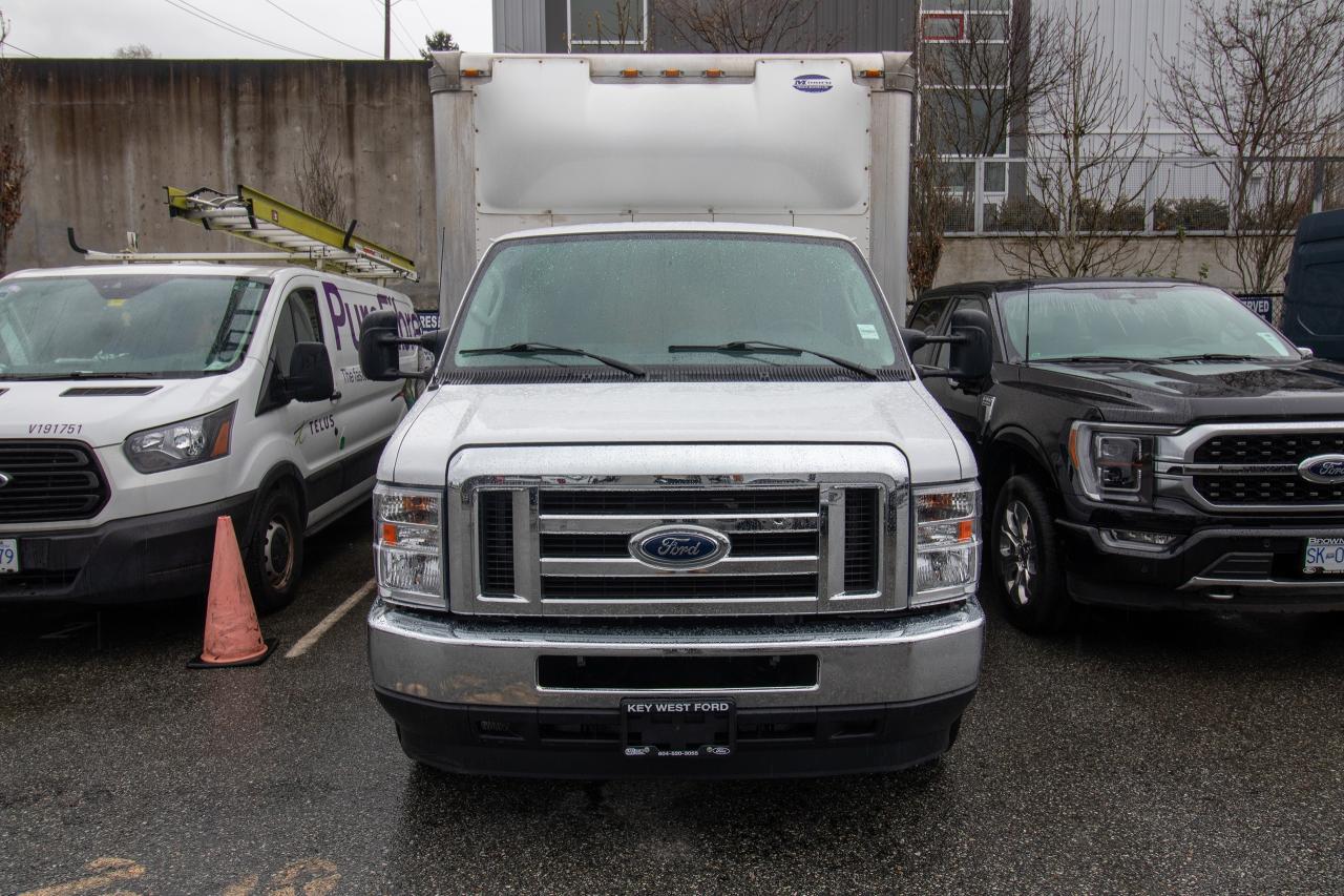 2022 Ford Econoline Super Duty VAN Photo2