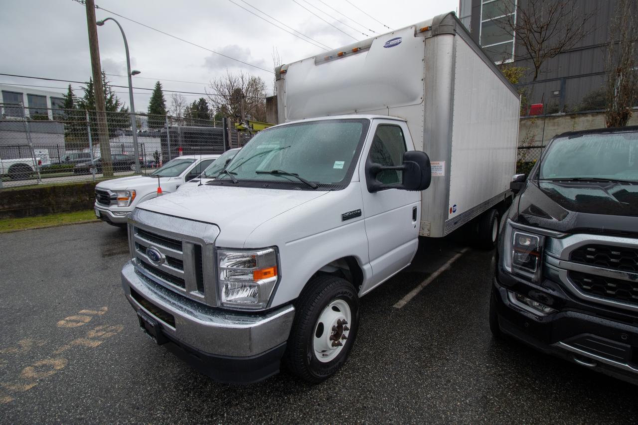 2022 Ford Econoline Super Duty VAN Photo1