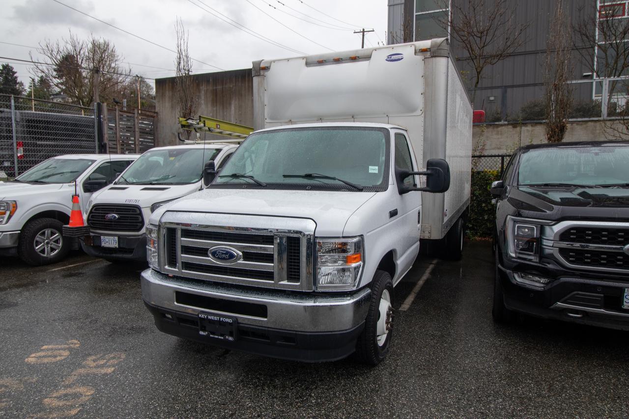 Used 2022 Ford Econoline E-450 DRW 176