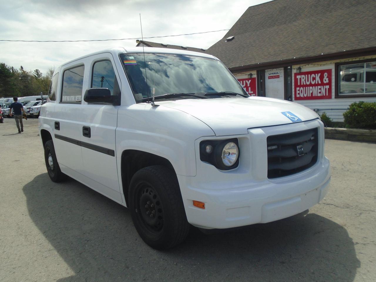 Used 2015 VPG MV-1 Wheelchair van for sale in Fenwick, ON