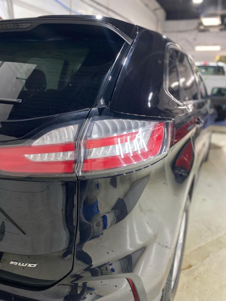 2022 Ford Edge SEL AWD Photo