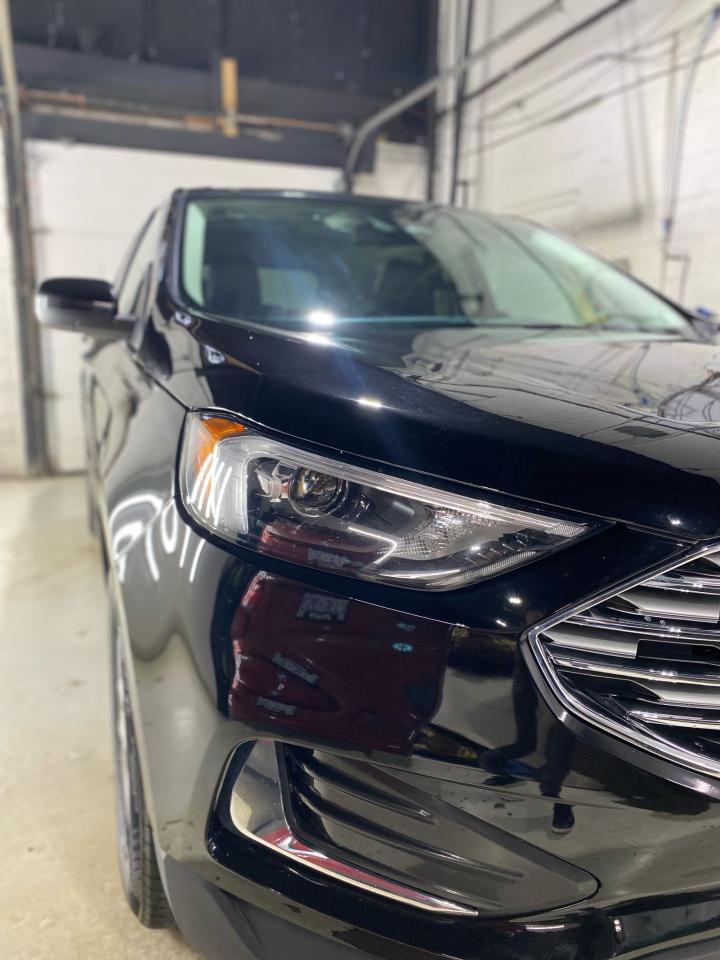 2022 Ford Edge SEL AWD Photo