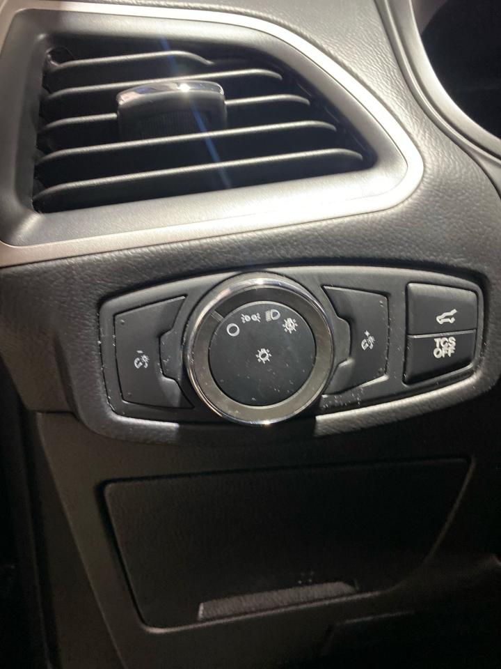 2022 Ford Edge SEL AWD Photo