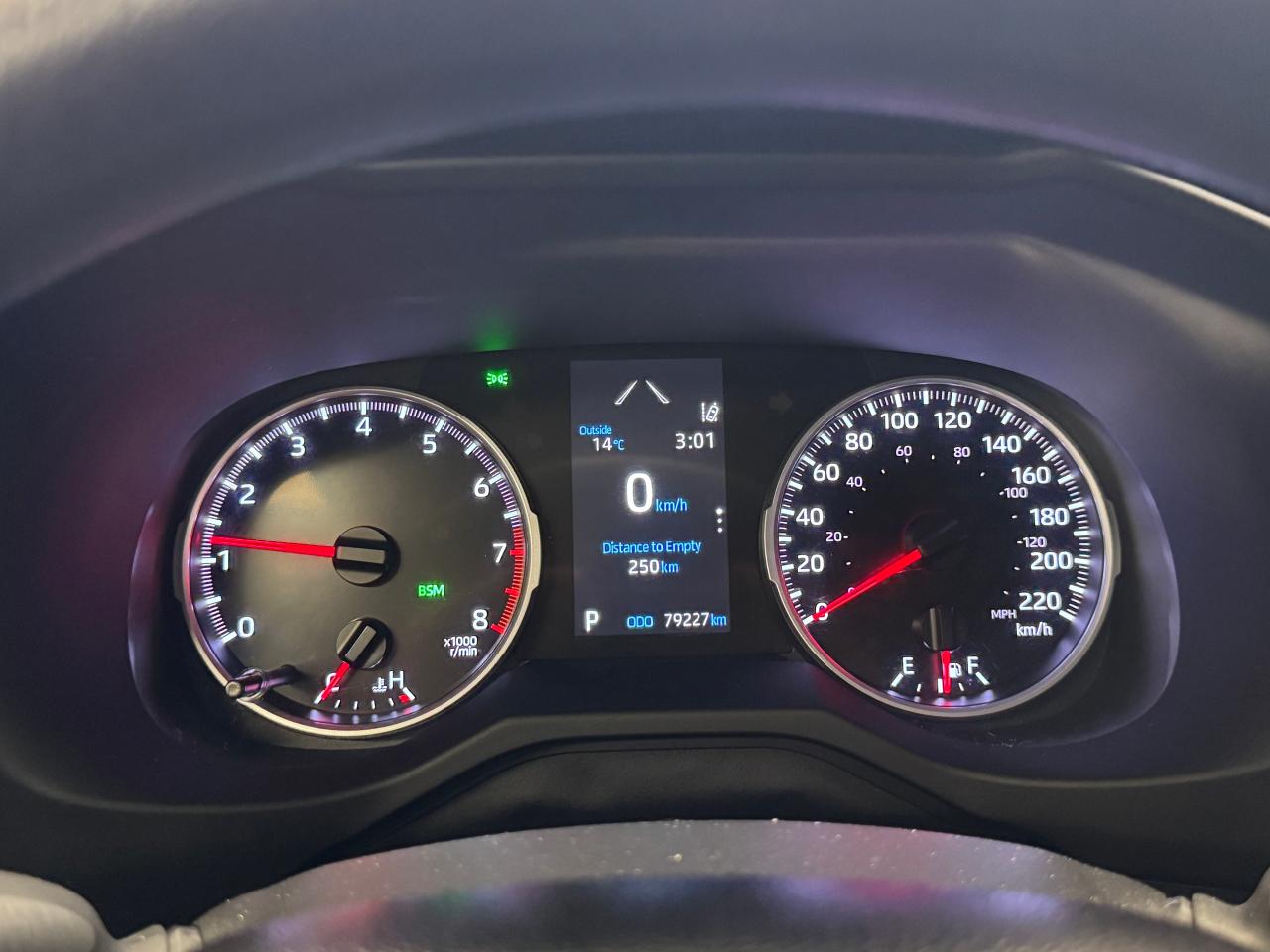 2021 Toyota RAV4 LE+Adaptive Cruise+LaneKeep+ApplePlay+CLEAN CARFAX - Photo #17