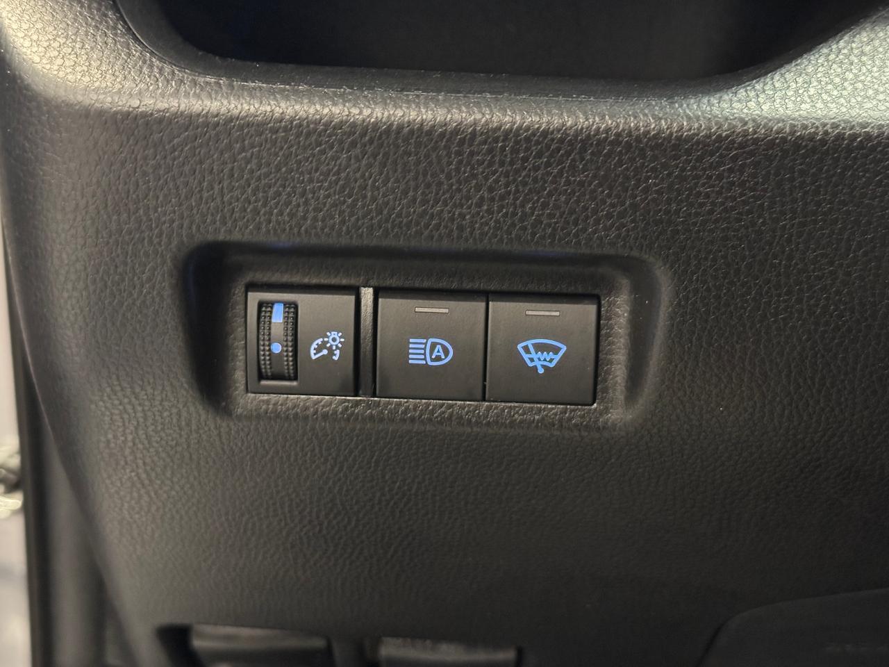 2021 Toyota RAV4 LE+Adaptive Cruise+LaneKeep+ApplePlay+CLEAN CARFAX - Photo #44