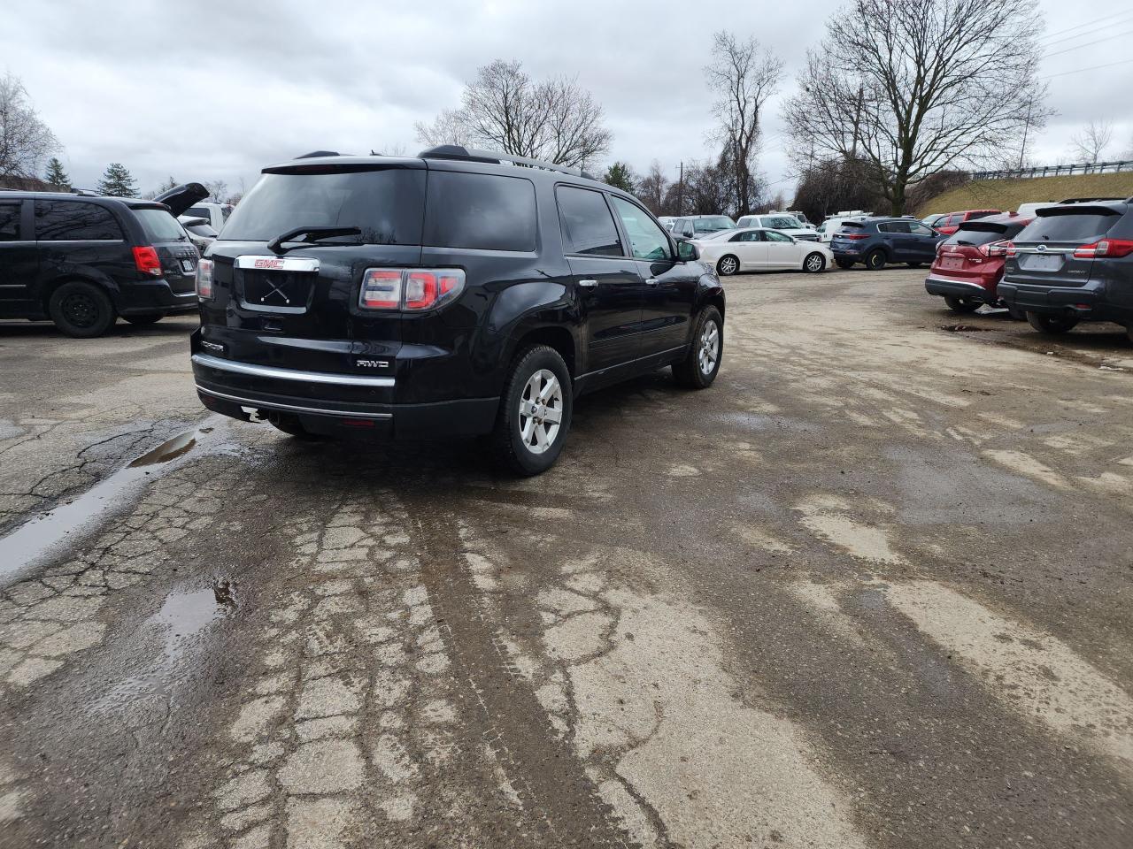 2015 GMC Acadia SLE - Photo #5