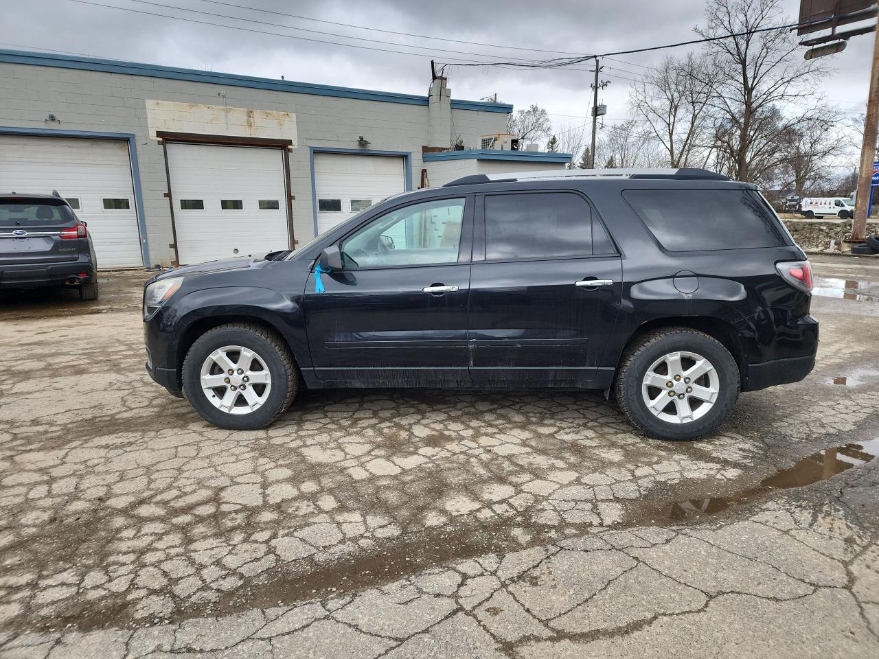 2015 GMC Acadia SLE - Photo #7
