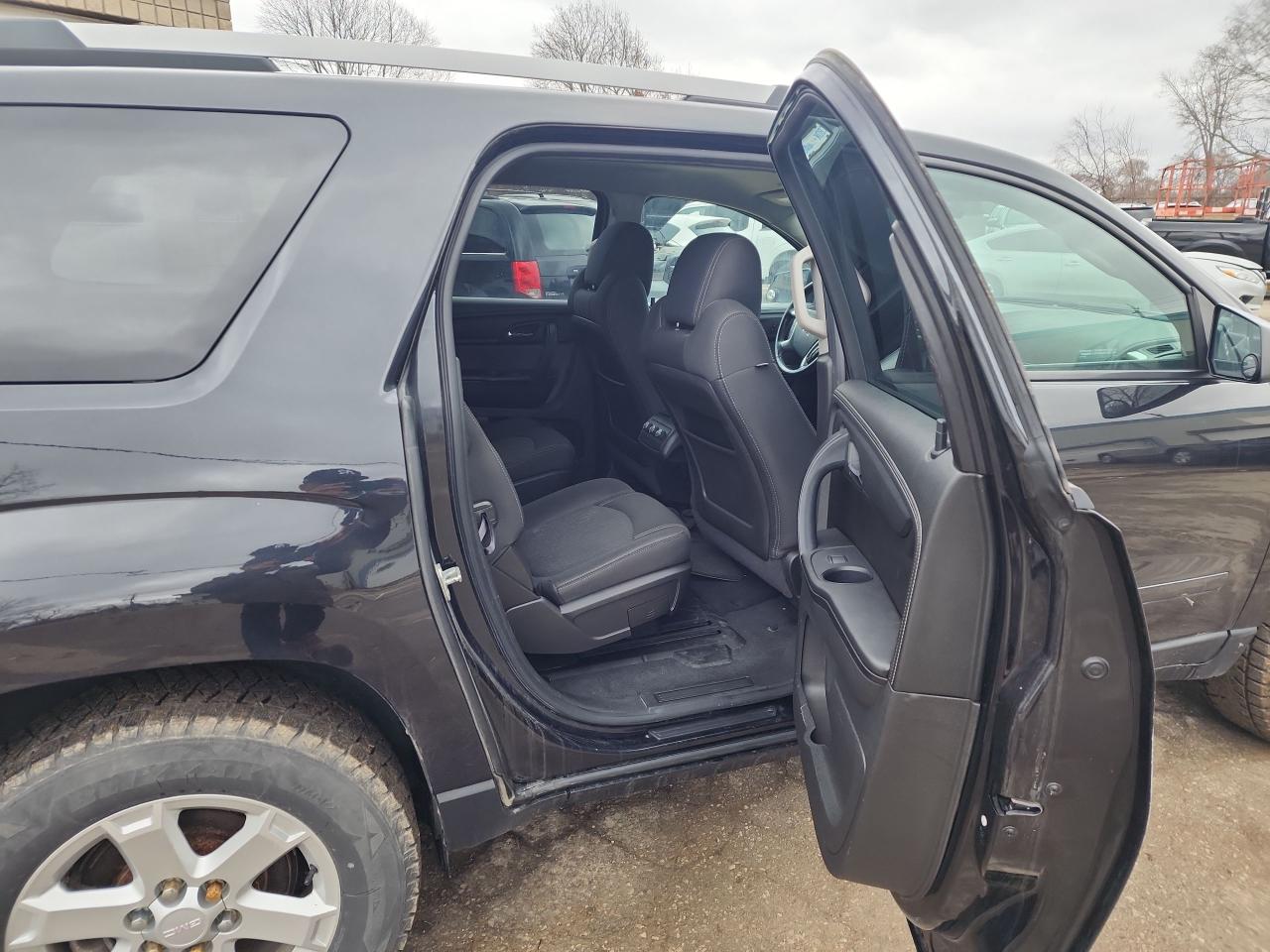 2015 GMC Acadia SLE - Photo #12