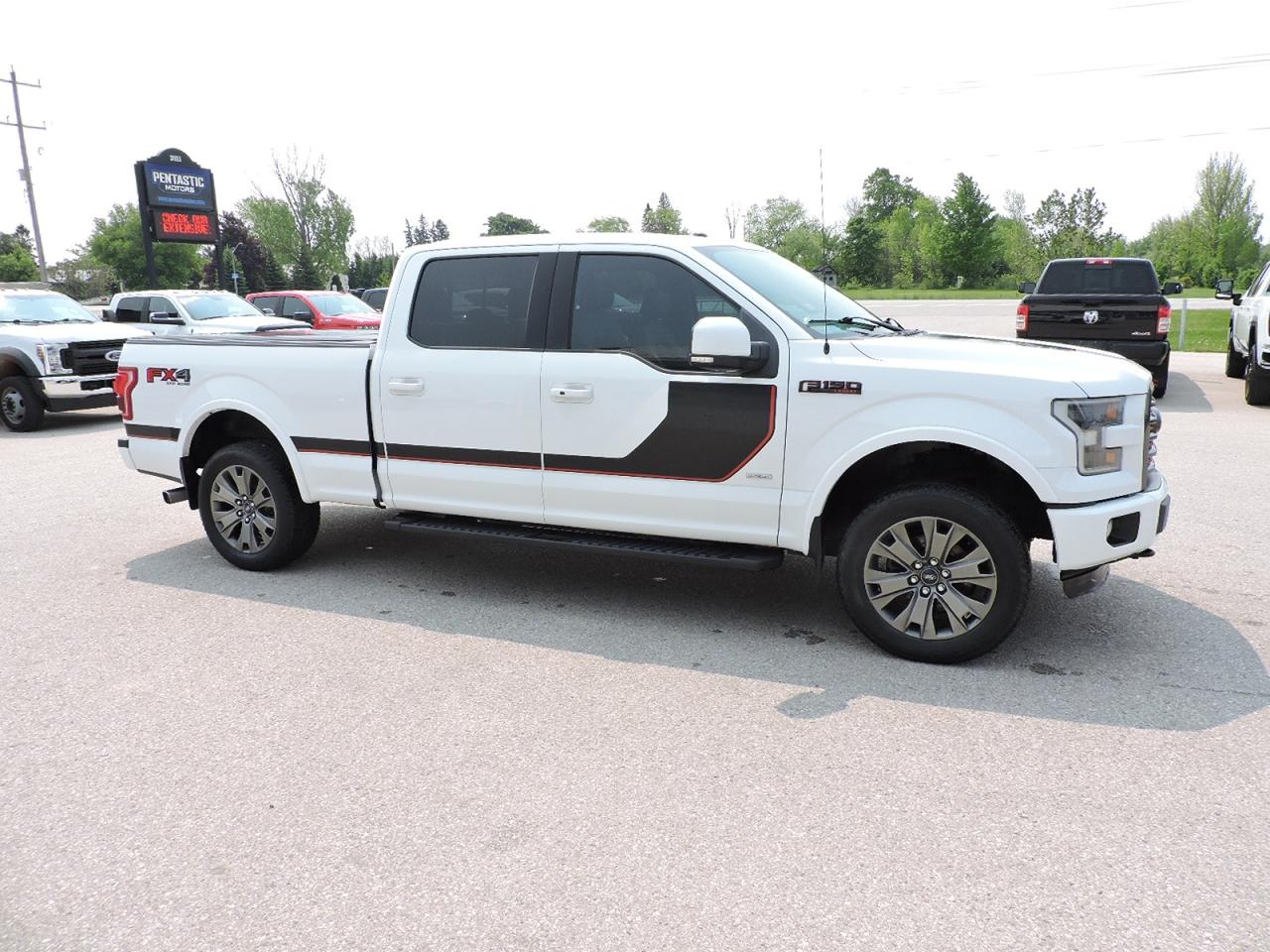 2016 Ford F-150 Lariat 3.5L EcoBoost V6 4X4 Leather Sunroof Loaded Photo2